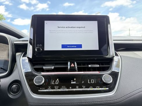 Used 2024 Toyota Corolla Cross XLE FWD image 20
