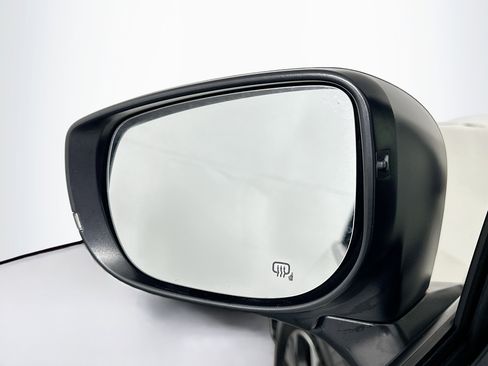 Used 2024 Subaru Crosstrek 2.0i Premium image 16