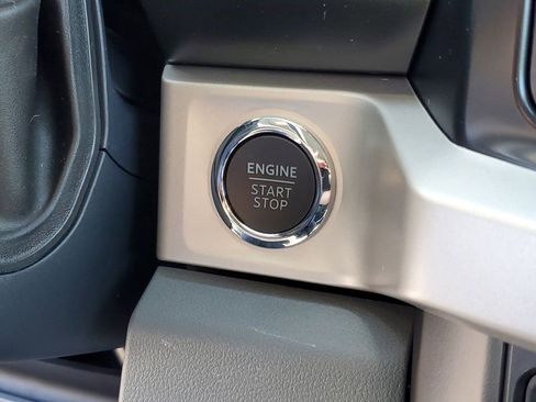 New 2026 Ford F250 XLT w/ XLT Premium Package AWD/4WD image 18