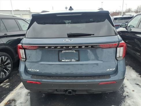 Used 2026 Ford Explorer Active AWD/4WD image 4