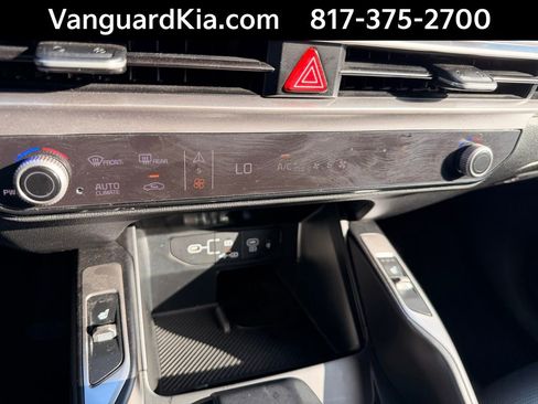 Certified 2025 Kia Sorento S FWD image 21