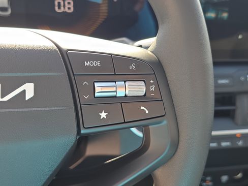 New 2026 Kia K4 LXS image 29