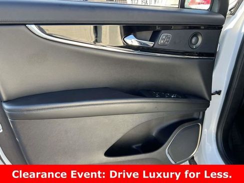 Used 2021 Lincoln Nautilus Reserve image 16