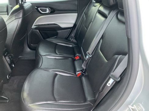 Certified 2025 Jeep Compass Limited image 22