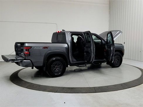 Used 2025 Nissan Frontier PRO-4X image 15