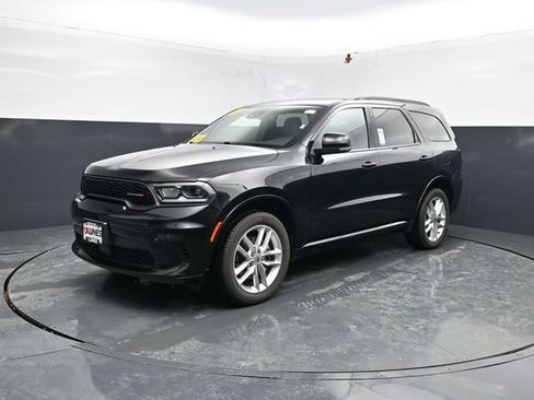 Used 2023 Dodge Durango GT image 4