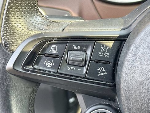 Used 2021 Alfa Romeo Stelvio Ti w/ Nero Edizione AWD/4WD image 26