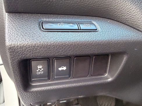 Used 2014 Nissan Altima 2.5 SV w/ Convenience Package image 27