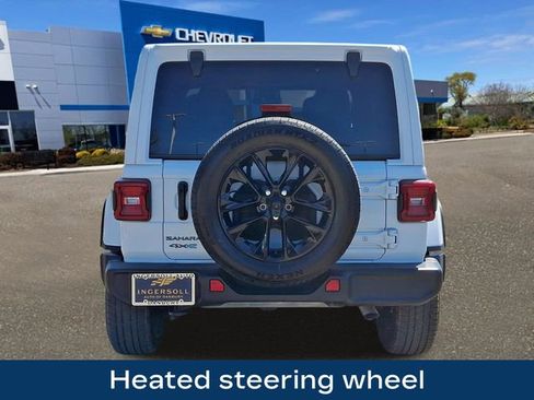 Used 2025 Jeep Wrangler Unlimited Sahara image 25