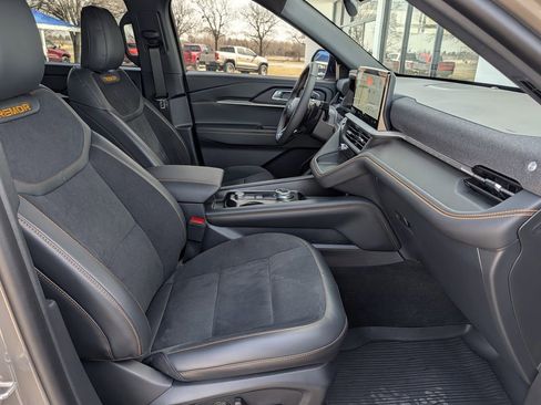 Used 2026 Ford Explorer Tremor w/ Tremor Convenience Package image 34