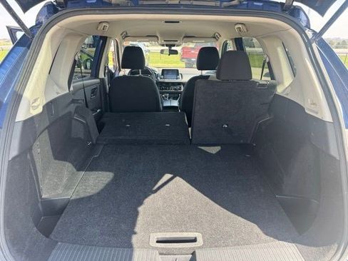 Used 2023 Nissan Rogue S image 30