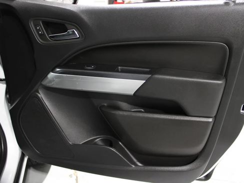 Used 2022 Chevrolet Colorado LT w/ Fleet Safety Package AWD/4WD image 23
