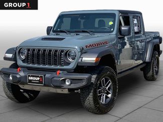 Used 2024 Jeep Gladiator Mojave w/ Safety Group AWD/4WD video 1