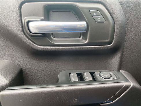 Used 2024 Chevrolet Silverado 1500 Custom image 17