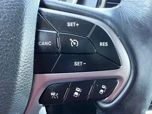 Used 2022 Jeep Grand Cherokee Limited AWD/4WD image 42