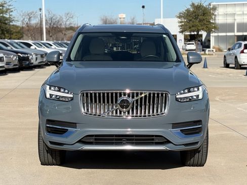 Certified 2023 Volvo XC90 T8 Plus image 3