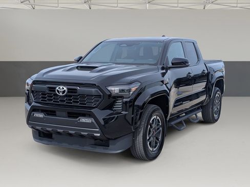Used 2024 Toyota Tacoma TRD Sport w/ TRD Sport Upgrade Package AWD/4WD image 6