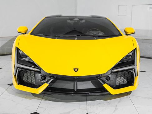 Used 2024 Lamborghini Revuelto image 4