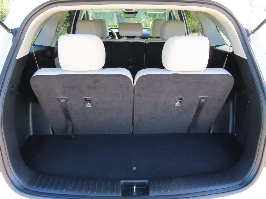 Used 2025 Kia Sorento S AWD/4WD image 17