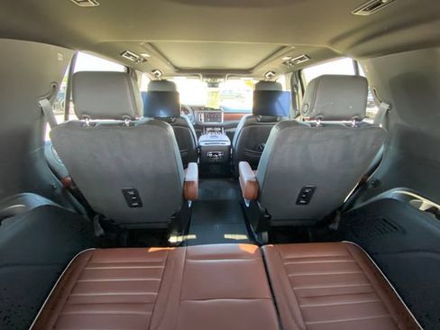 Used 2023 GMC Yukon Denali Ultimate AWD/4WD image 18