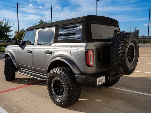 Used 2021 Ford Bronco Outer Banks image 6