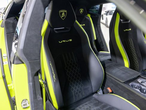 Used 2024 Lamborghini Urus Performante image 32