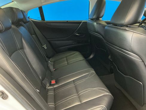 Used 2023 Lexus ES 300h Ultra Luxury FWD image 25