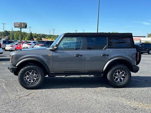 Used 2024 Ford Bronco Badlands image 44