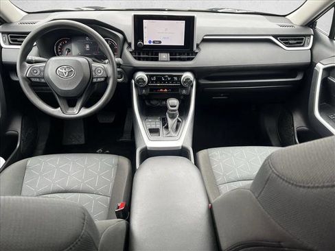 Used 2025 Toyota RAV4 XLE image 19