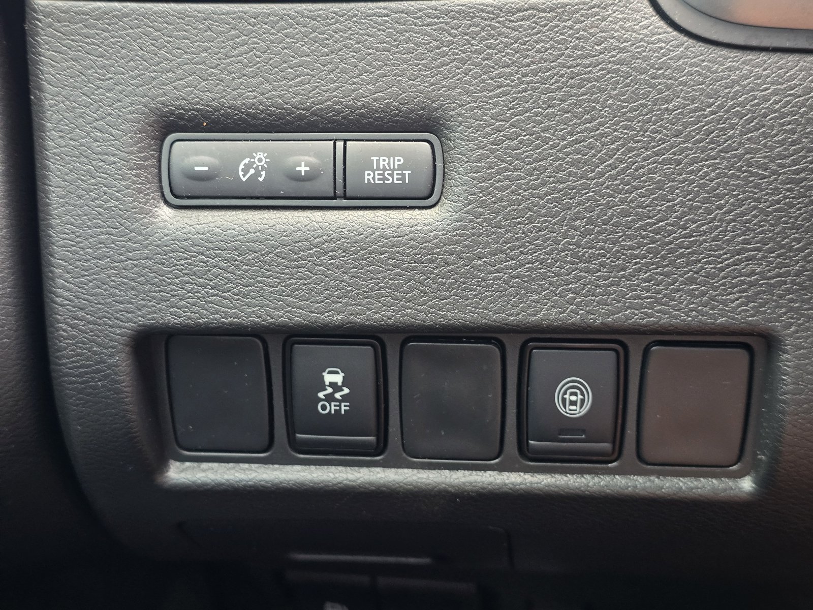 Certified 2024 Nissan Murano SV w/ SV Midnight Edition Package AWD/4WD image 22