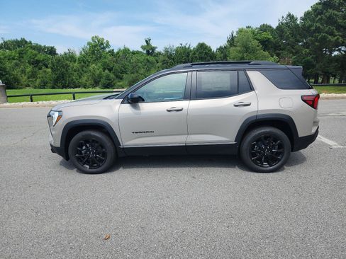 New 2026 GMC Terrain Elevation w/ Elevation Premium Package FWD image 2