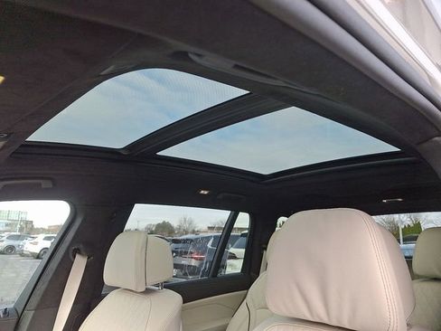 New 2026 BMW X7 M60i w/ Executive Package image 11