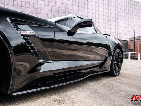 Used 2015 Chevrolet Corvette Z06 w/ 2LZ Preferred Equipment Group image 30