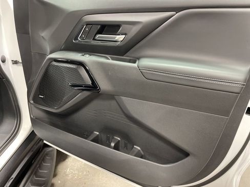 New 2025 Chevrolet Silverado EV LT image 11