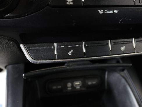 Used 2017 Kia Sorento FWD w/ LX Convenience Package image 36