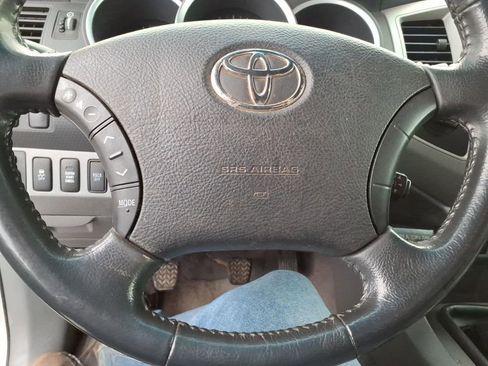 Used 2010 Toyota Tacoma Base image 22