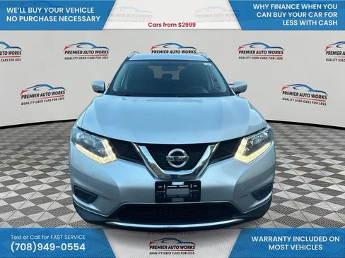 Used 2015 Nissan Rogue SV image 2