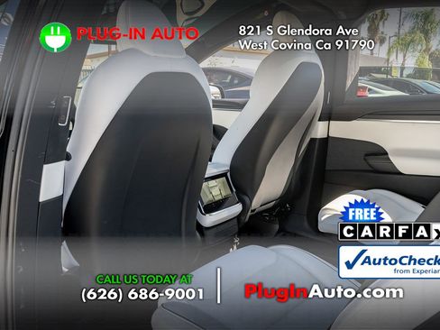 Used 2022 Tesla Model X Plaid image 11