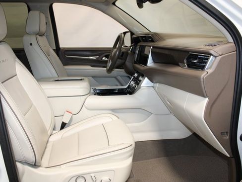 Used 2021 GMC Yukon Denali image 14