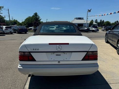 Used 1995 Mercedes-Benz E 320 Convertible image 6