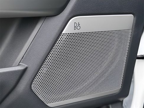 New 2026 Ford F250 Lariat w/ Black Appearance Package image 29