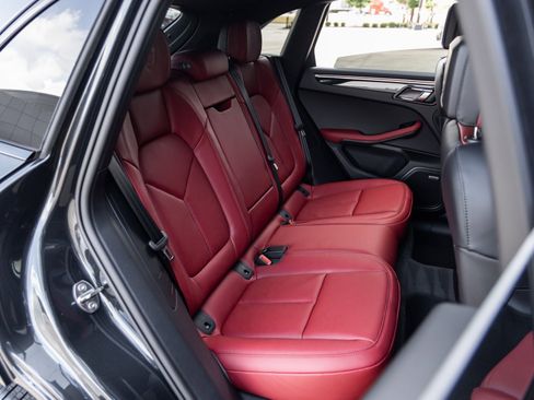 New 2026 Porsche Macan image 42