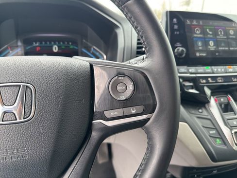 Used 2019 Honda Odyssey EX-L image 16