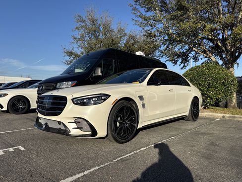 Used 2023 Mercedes-Benz S 500 S 500 image 4