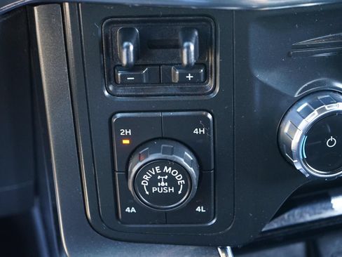 Used 2022 Ford F150 Lariat w/ Equipment Group 502A High AWD/4WD image 22