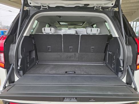 New 2025 Ford Expedition Platinum w/ Platinum Ultimate Package image 25