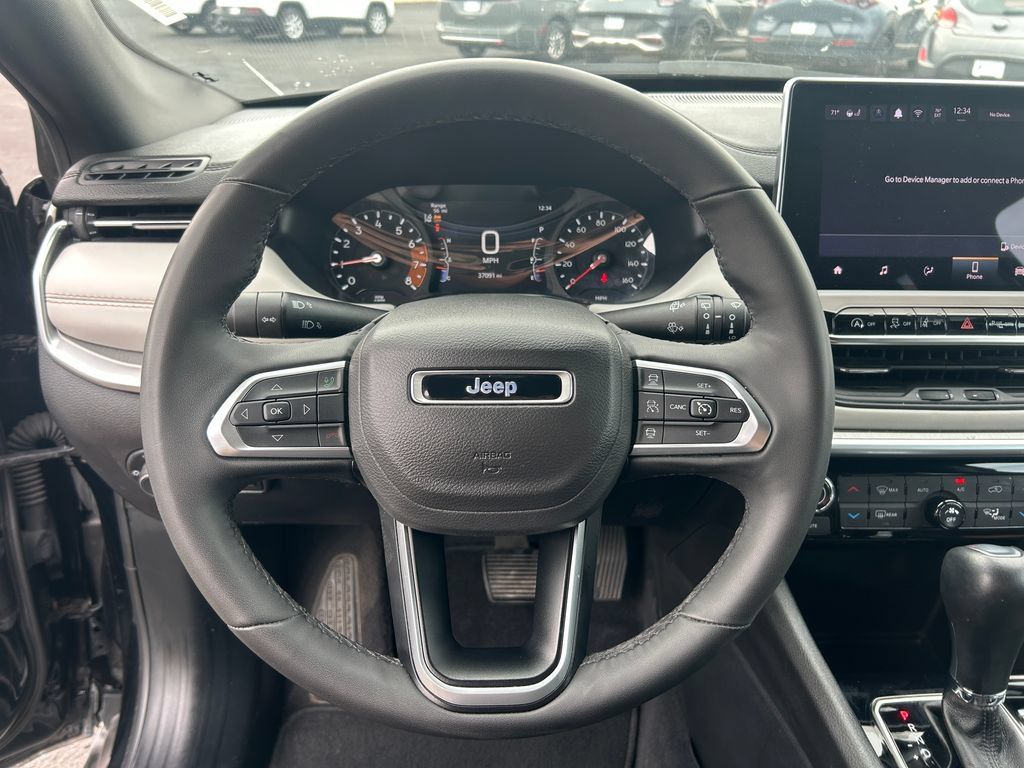Used 2025 Jeep Compass Limited AWD/4WD image 21