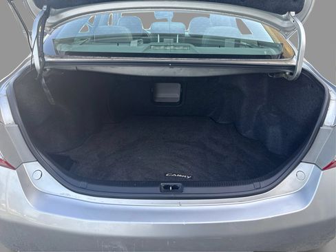 Used 2011 Toyota Camry XLE w/ XLE Extra-Value Pkg #2 FWD image 15