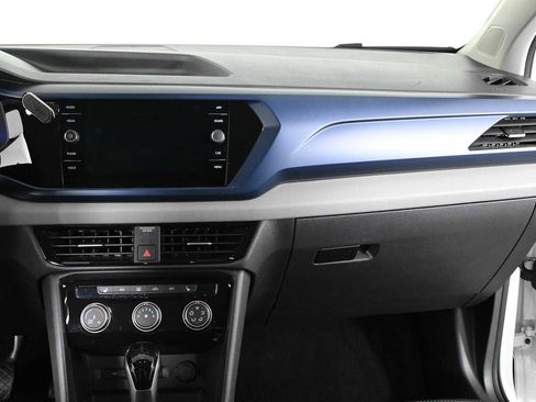Certified 2023 Volkswagen Taos SE w/ Panoramic Sunroof Package FWD image 14