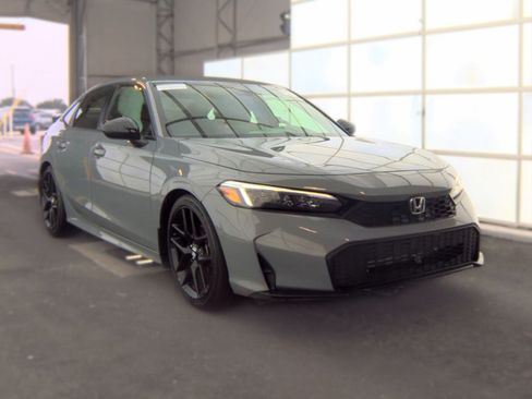 Used 2025 Honda Civic Sport image 3
